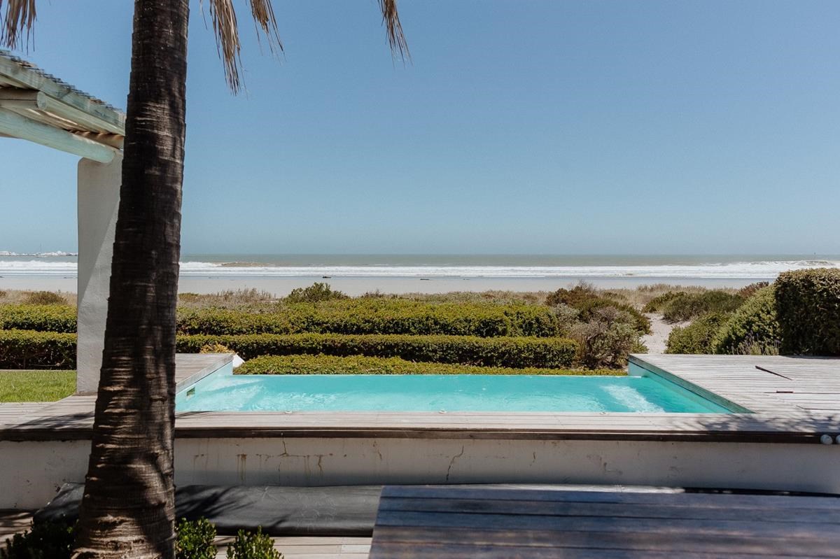 Djis Tjil Temp - Paternoster Rentals