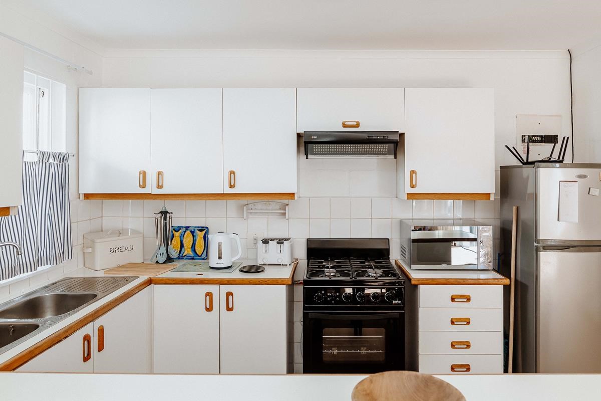In Betwixt - Paternoster Rentals