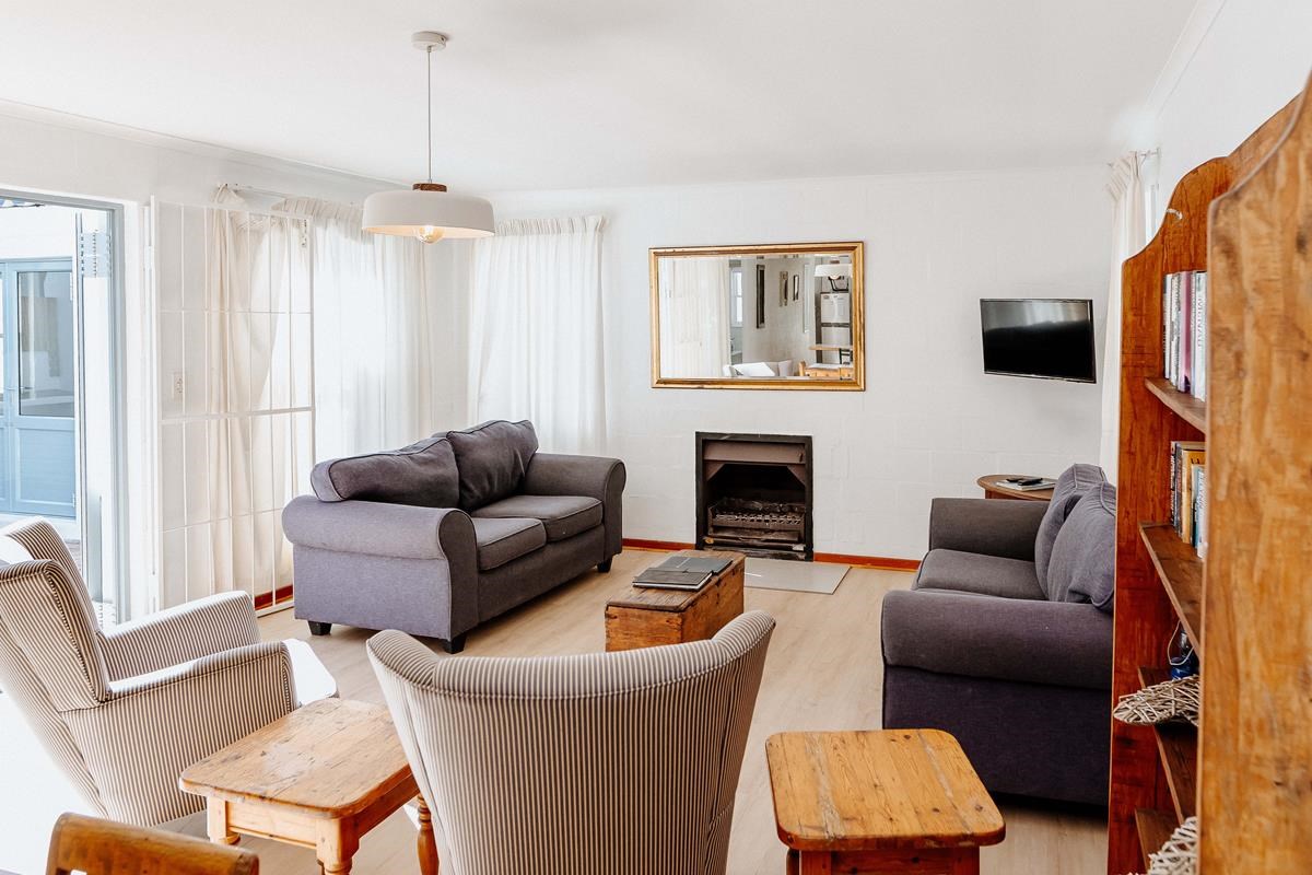 In Betwixt - Paternoster Rentals