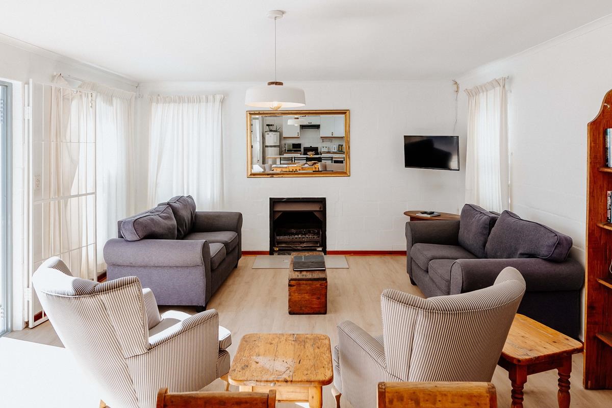 In Betwixt - Paternoster Rentals