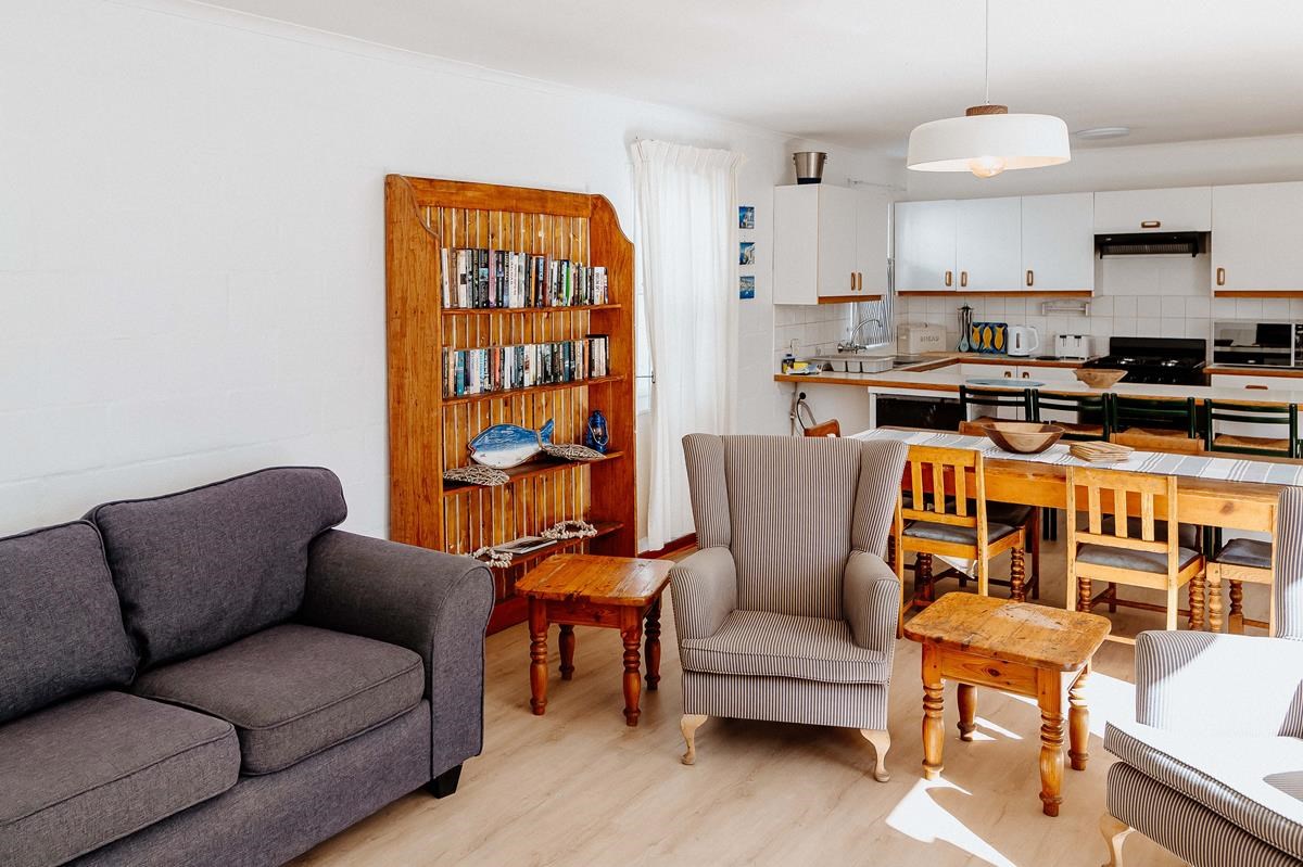 In Betwixt - Paternoster Rentals