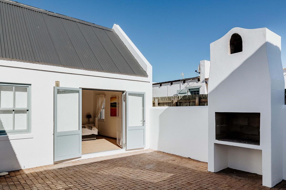 In Betwixt - Paternoster Rentals