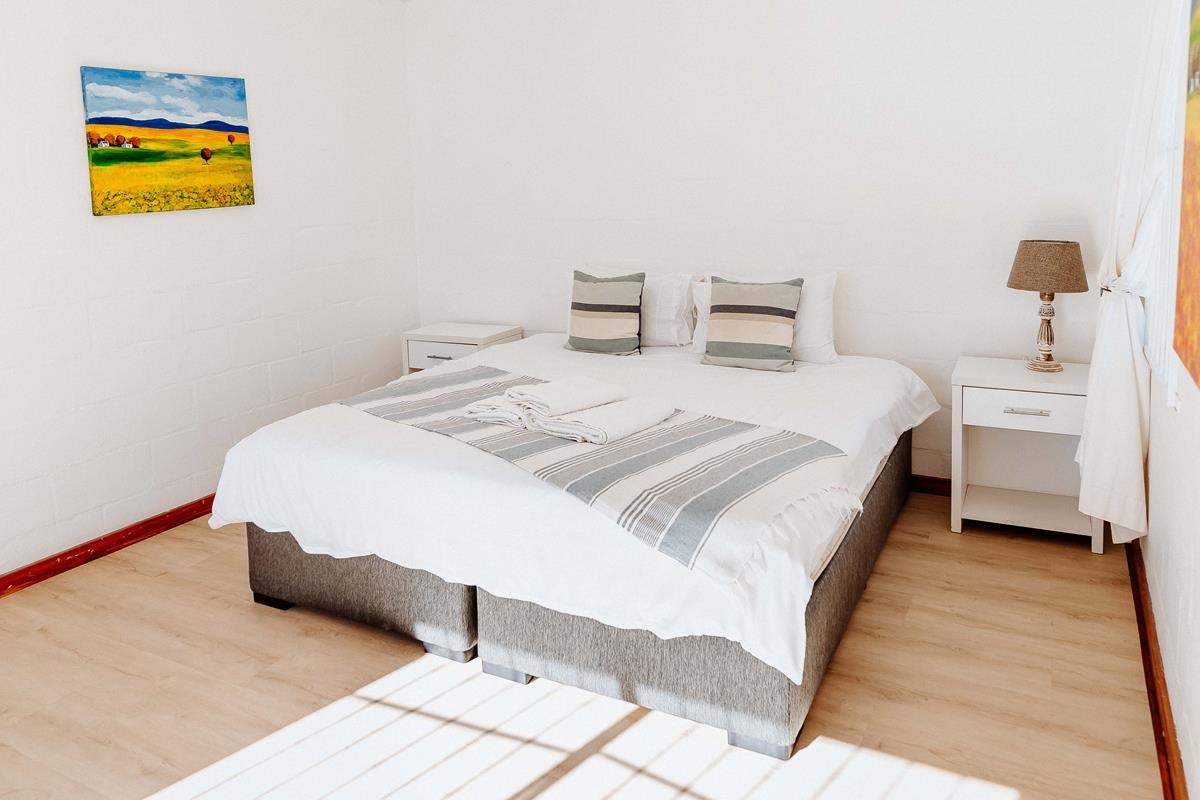 In Betwixt - Paternoster Rentals