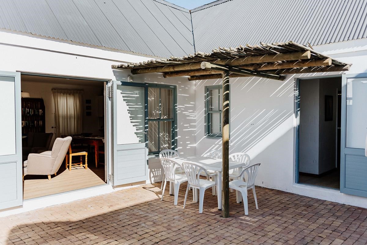 In Betwixt - Paternoster Rentals