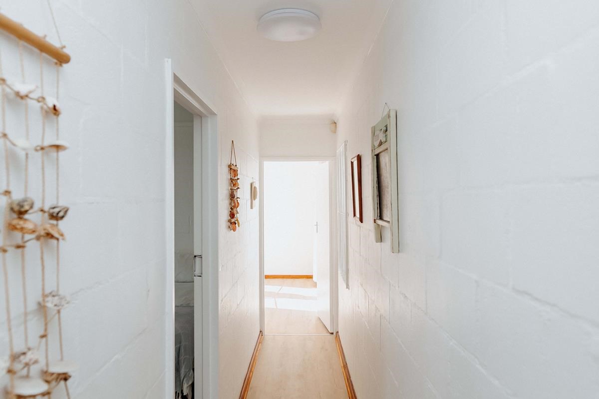 In Betwixt - Paternoster Rentals