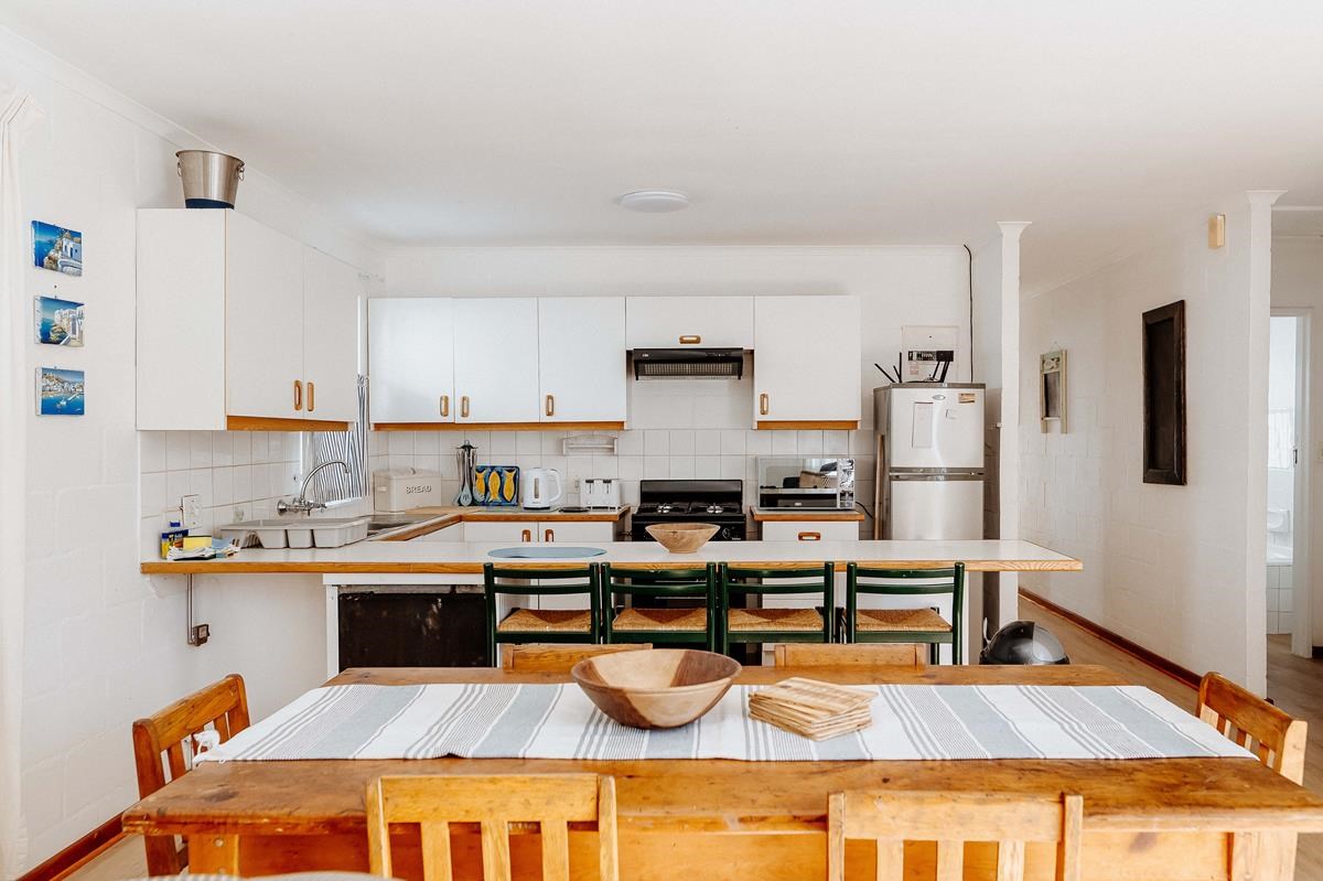In Betwixt - Paternoster Rentals