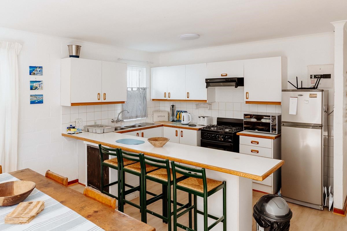 In Betwixt - Paternoster Rentals