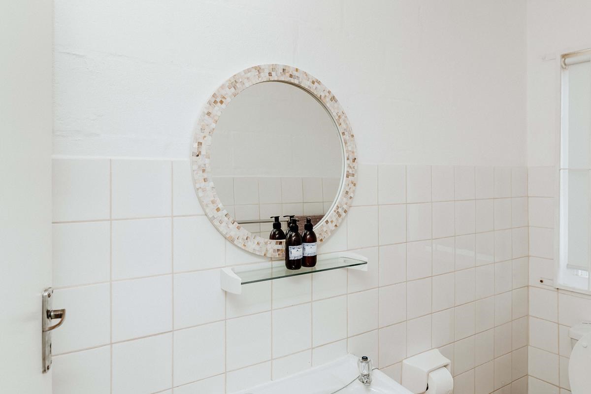 In Betwixt - Paternoster Rentals