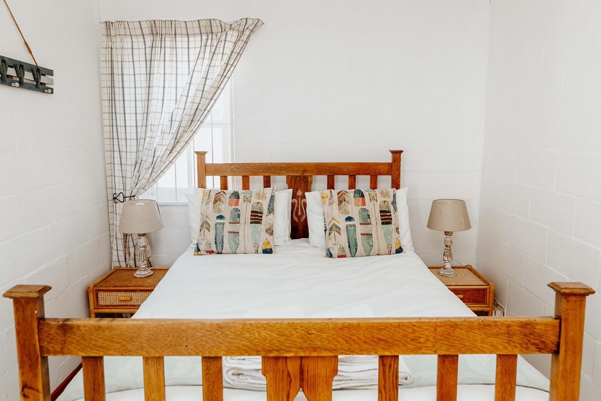 In Betwixt - Paternoster Rentals