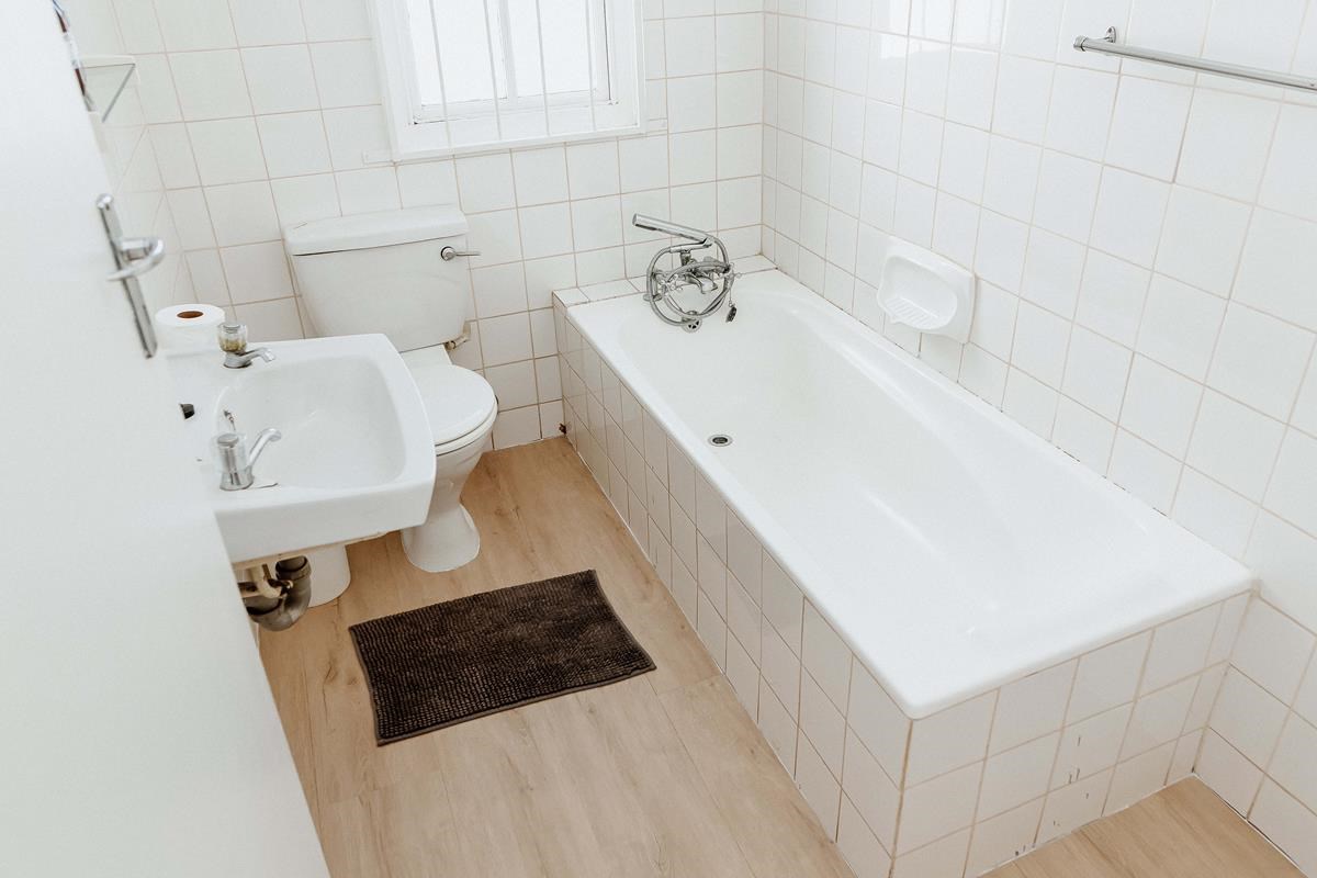 In Betwixt - Paternoster Rentals