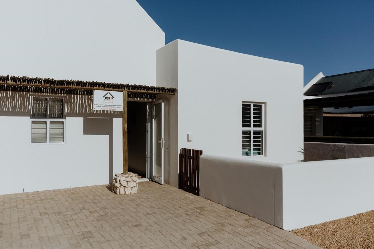 12 Korhaan - Paternoster Rentals