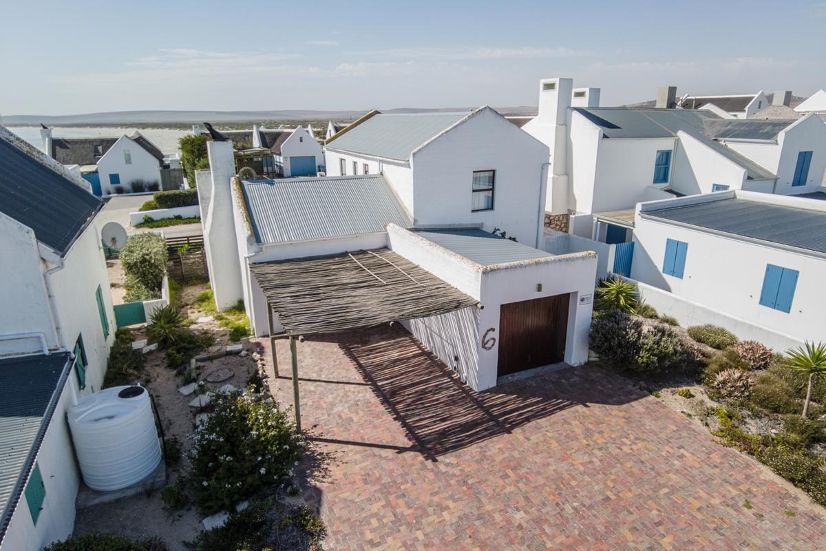 The Red Door - Paternoster Rentals