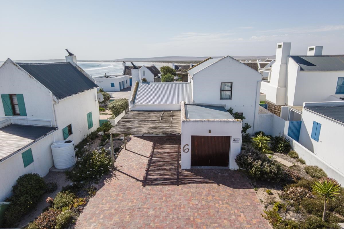 The Red Door - Paternoster Rentals