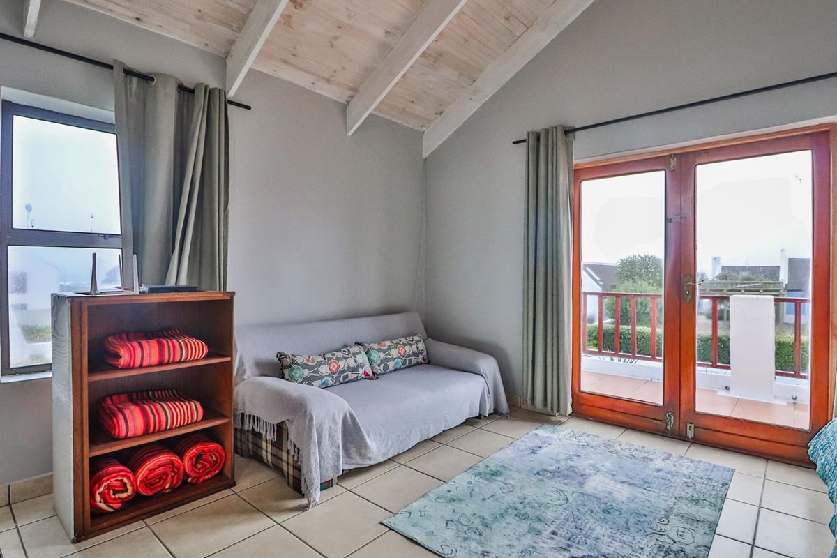 The Red Door - Paternoster Rentals