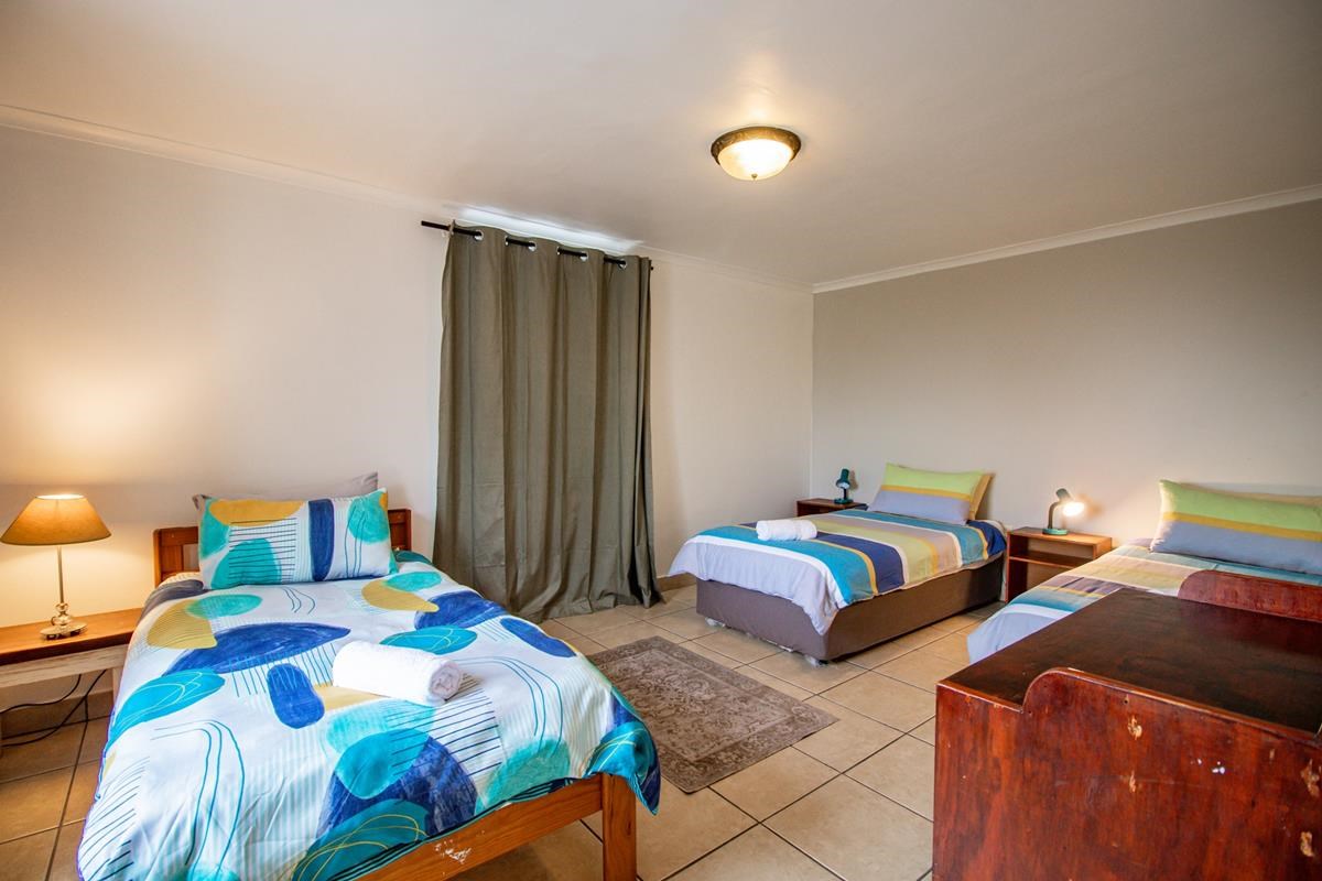 The Red Door - Paternoster Rentals