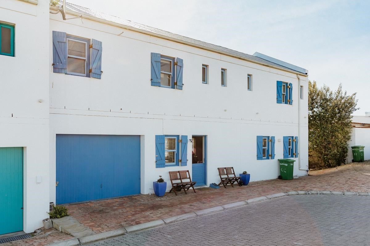 Mar Adrentro - Paternoster Rentals