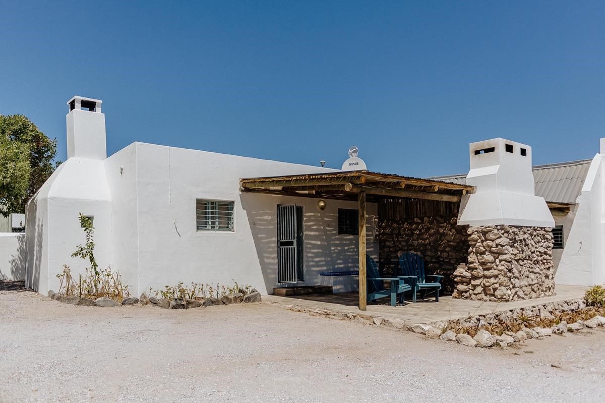 Bo Bakkies 2 - Paternoster Rentals