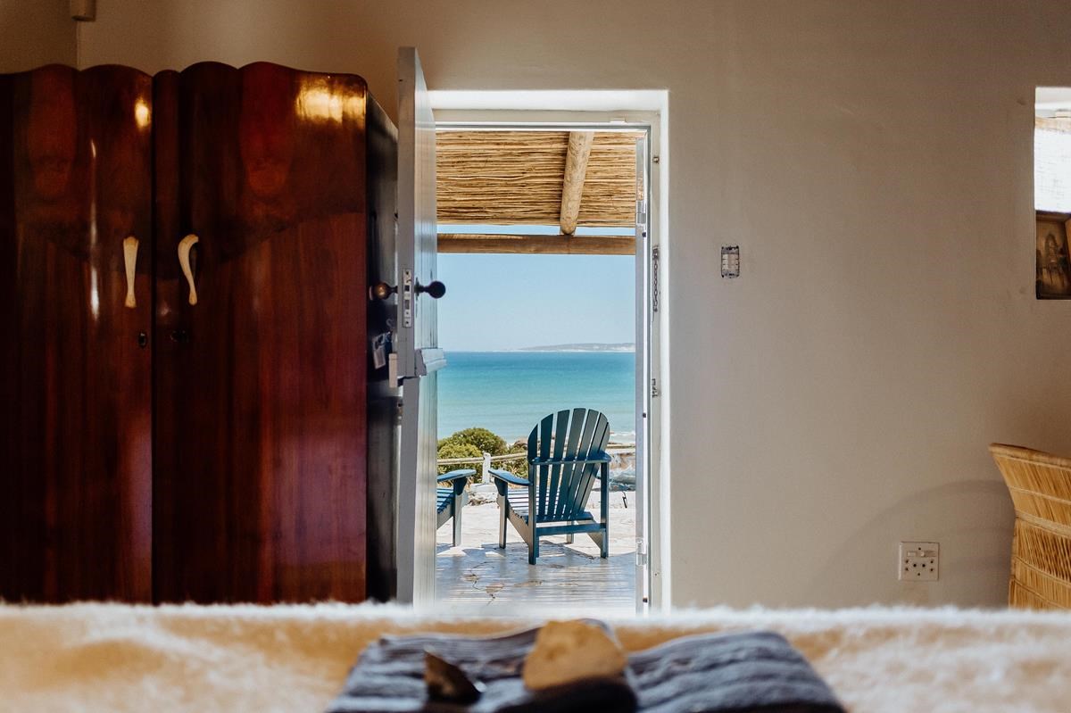 Bo Bakkies 2 - Paternoster Rentals