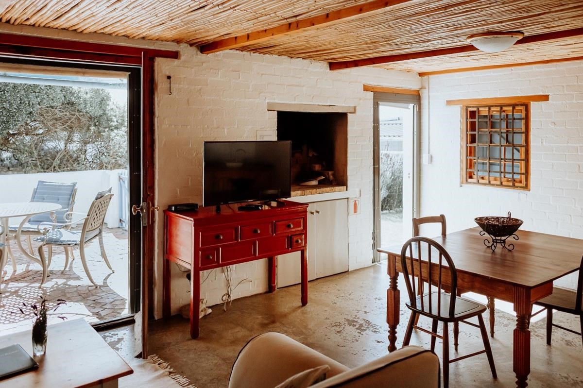 Komyntjie 2 - Paternoster Rentals self catering accommodation