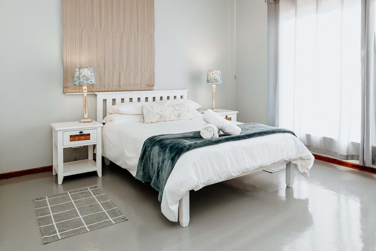 Stompneus - Paternoster Rentals