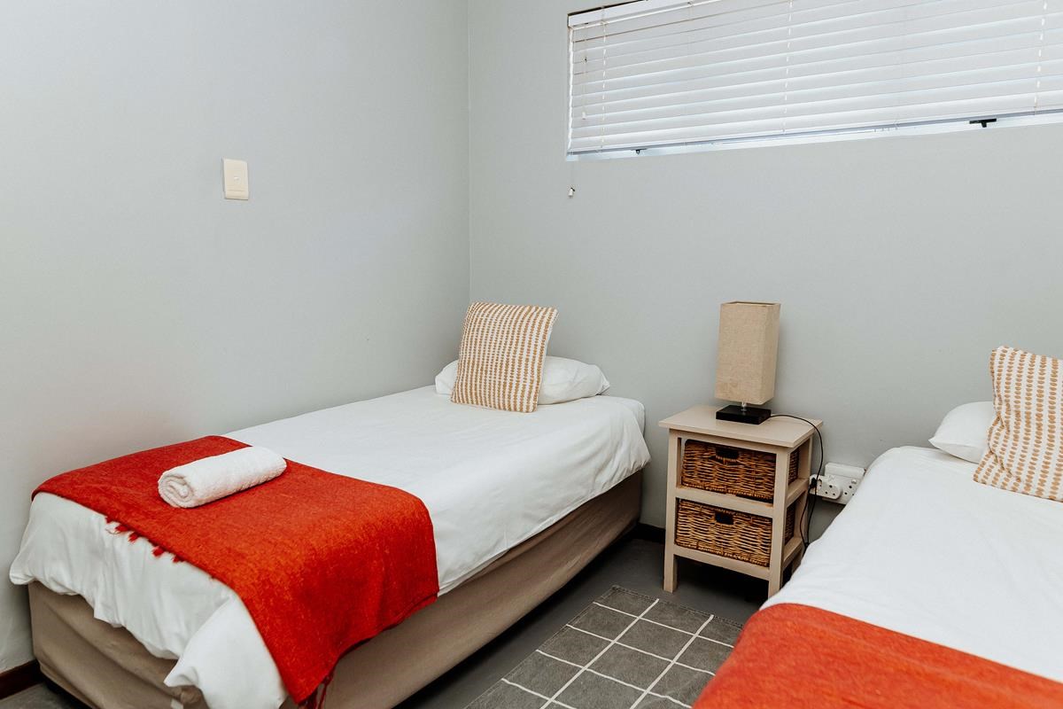 Stompneus - Paternoster Rentals